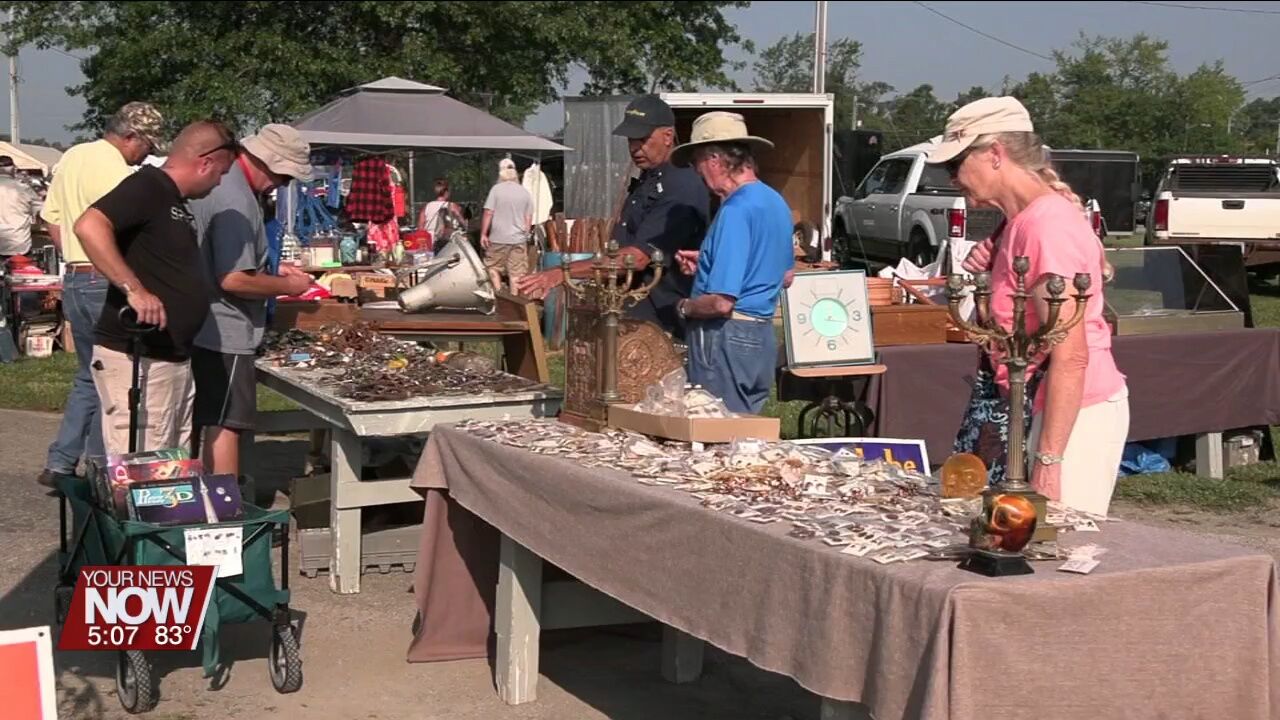 U.S. 127 becomes the destination for bargain hunters as the world's longest yard sale is officially underway